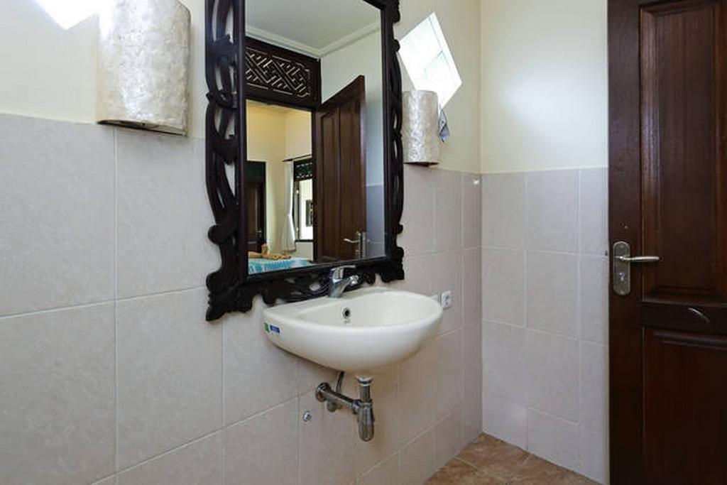 אובוד Loka Sari Guest House And Spa מראה חיצוני תמונה