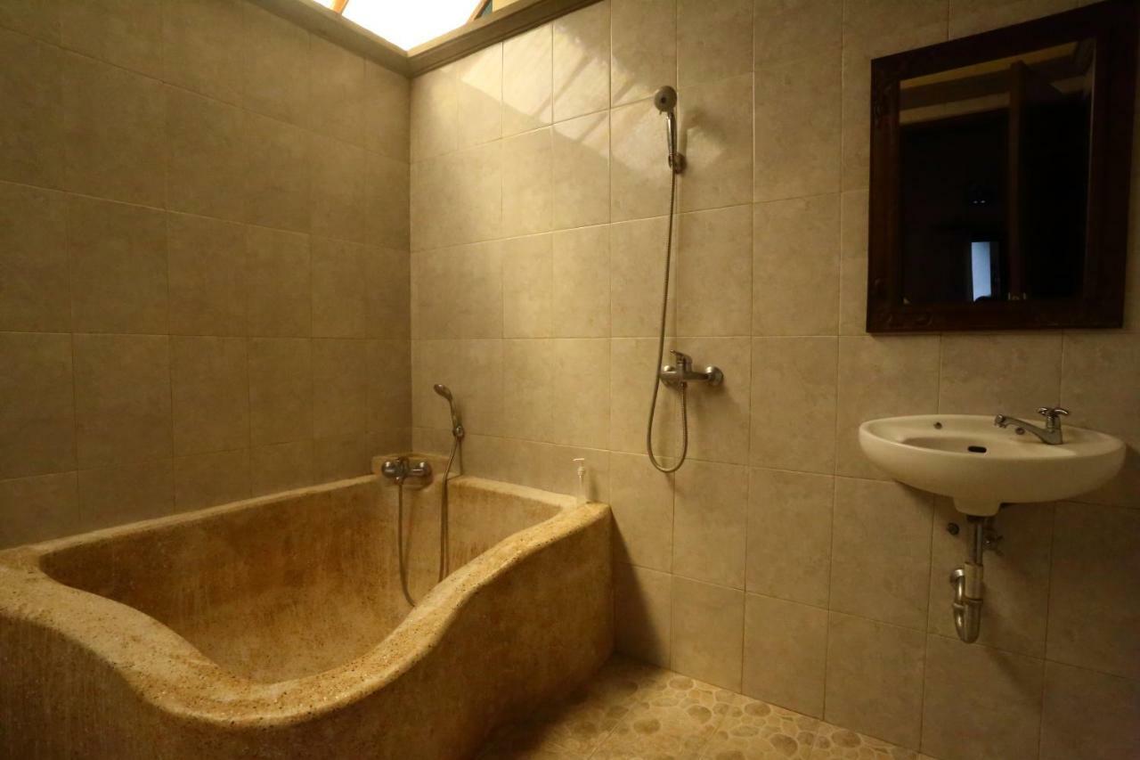 אובוד Loka Sari Guest House And Spa מראה חיצוני תמונה